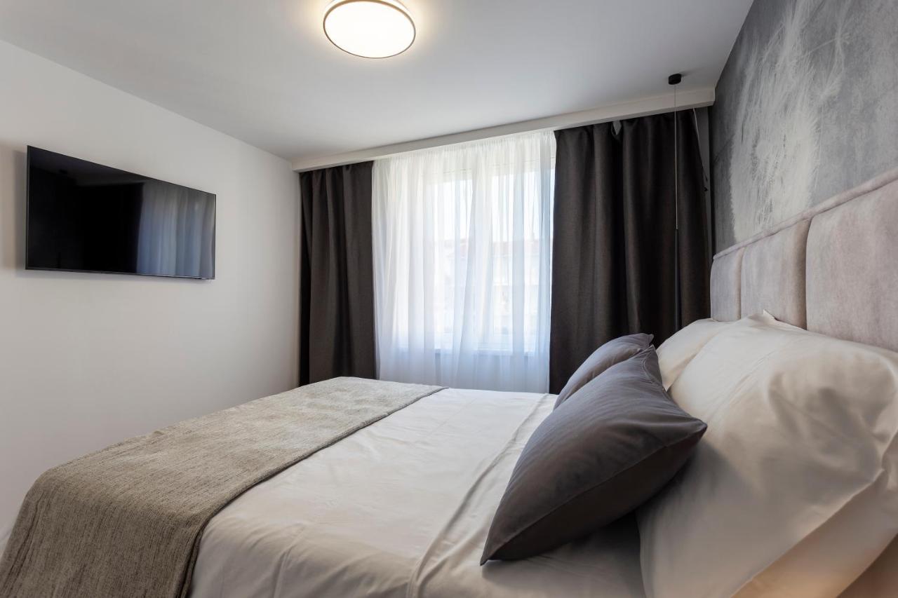 Apartman Izis Centar Pule *