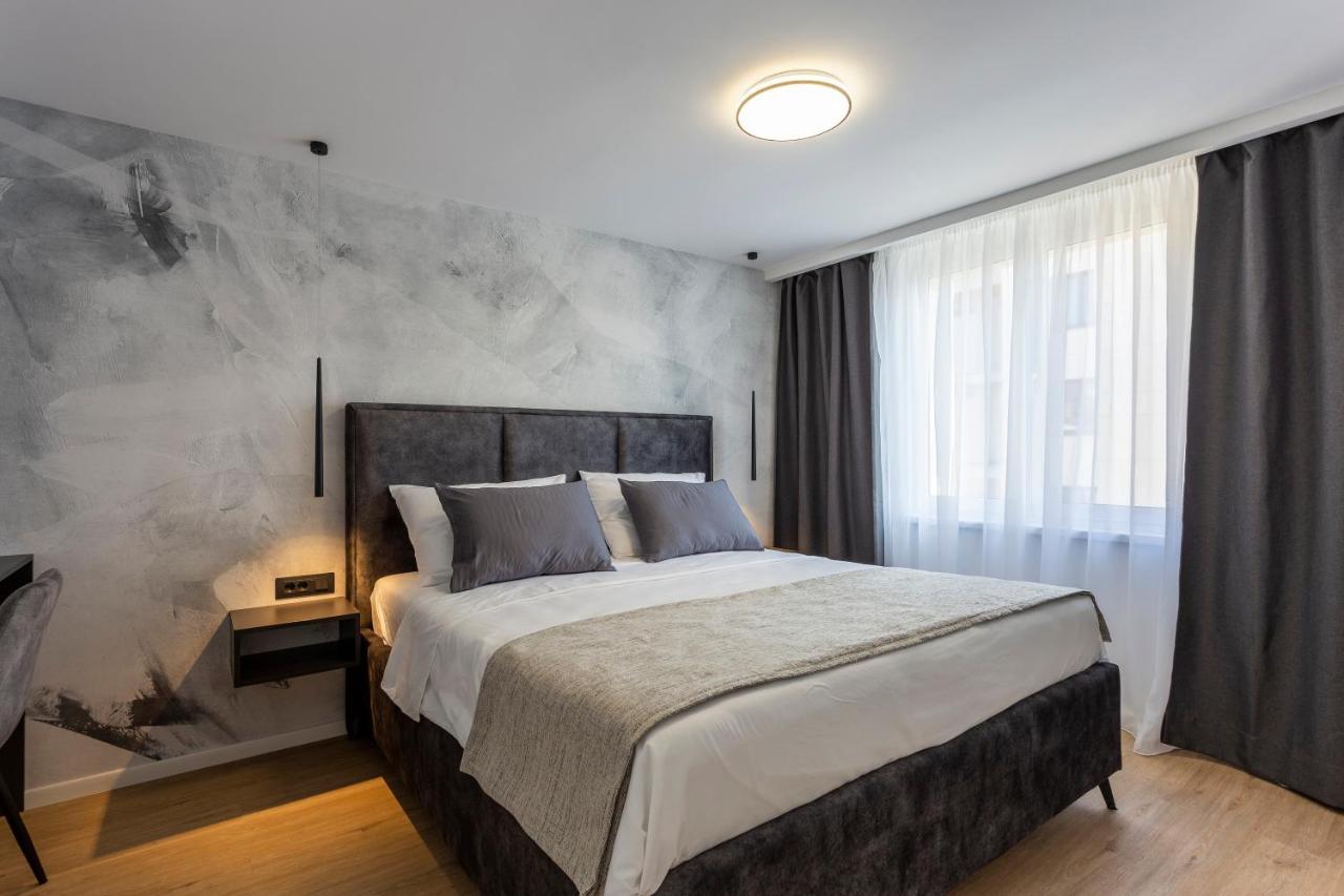 Izis Centar Pule Appartement *